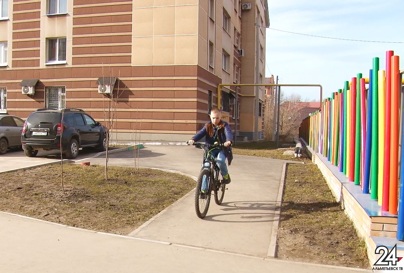 Альметьевские автоинспекторы: Для детей есть отдельные правила езды на велосипеде