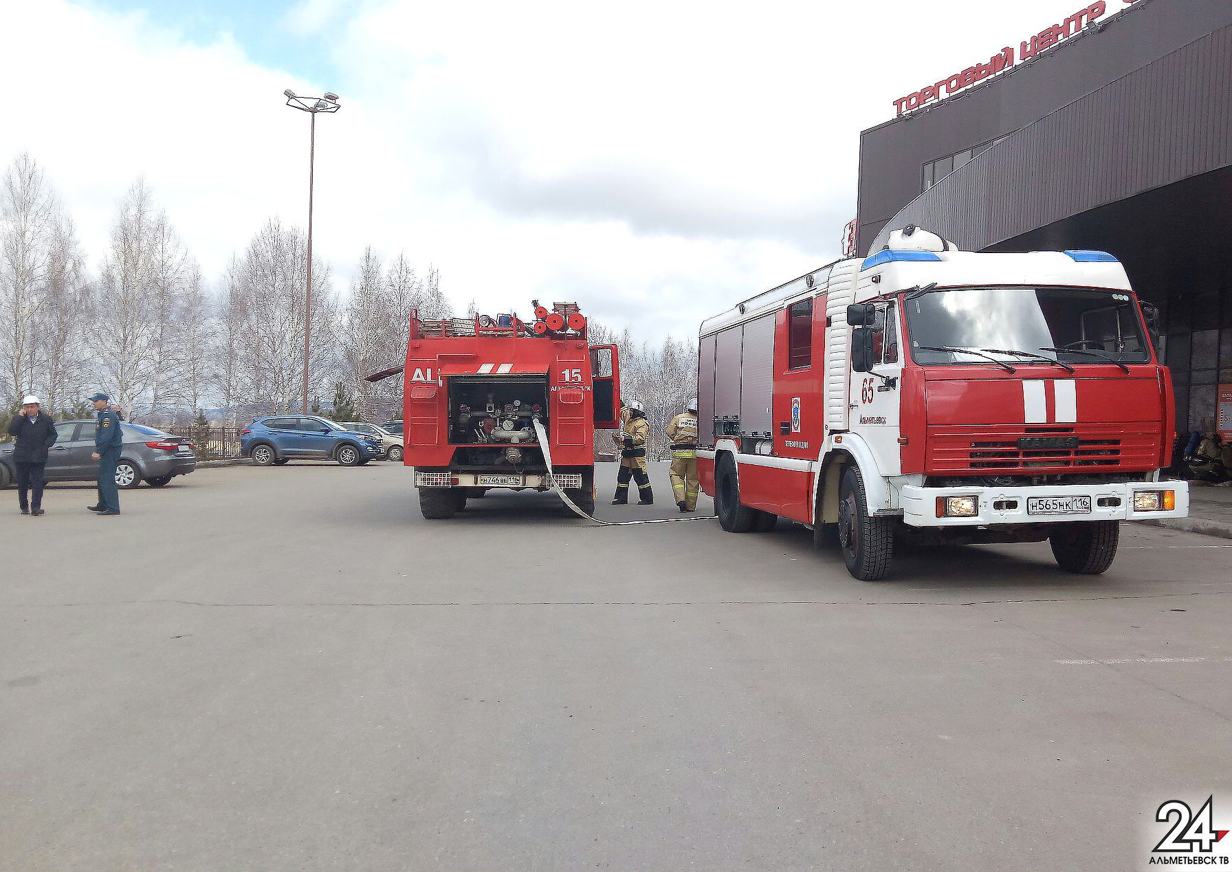 В торговом центре Альметьевска прошли пожарные учения