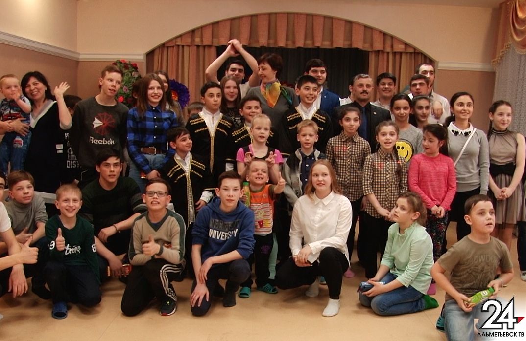 У добра нет национальности: азербайджанская община сделала подарок альметьевскому детскому дому