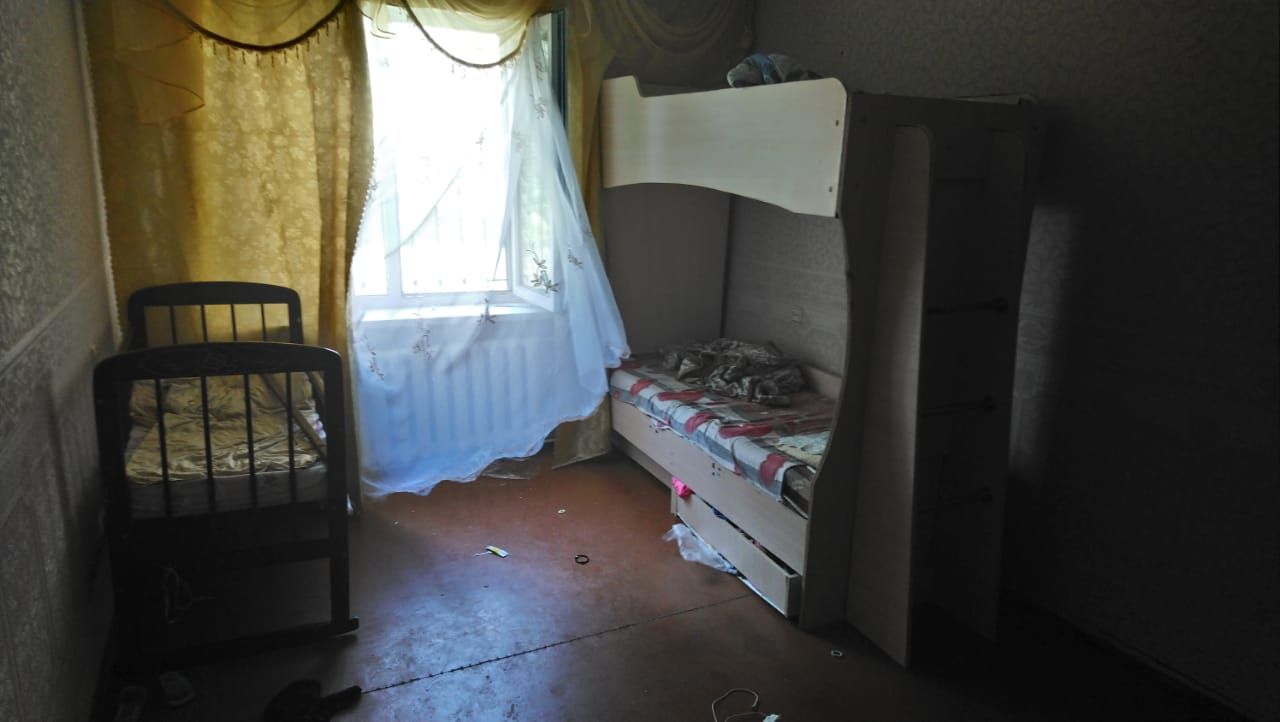 Трех малолетних детей спасли из задымленной квартиры в Альметьевске