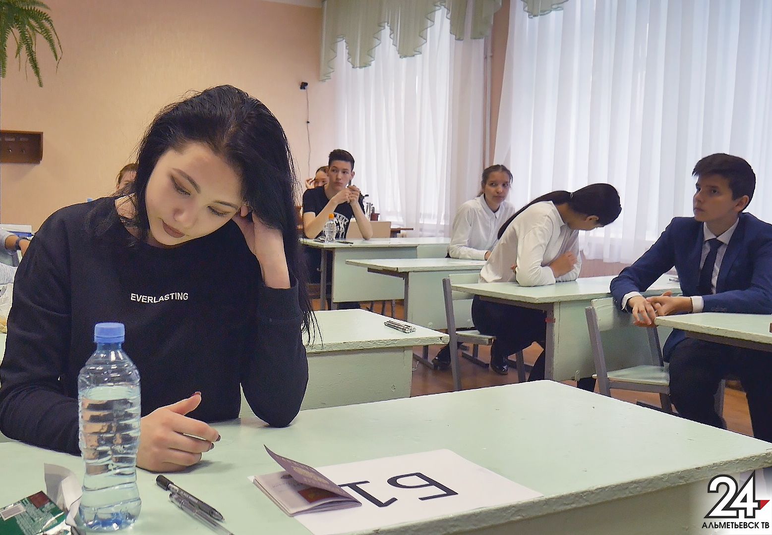 Без паники: школьники в Альметьевске сдали первый экзамен
