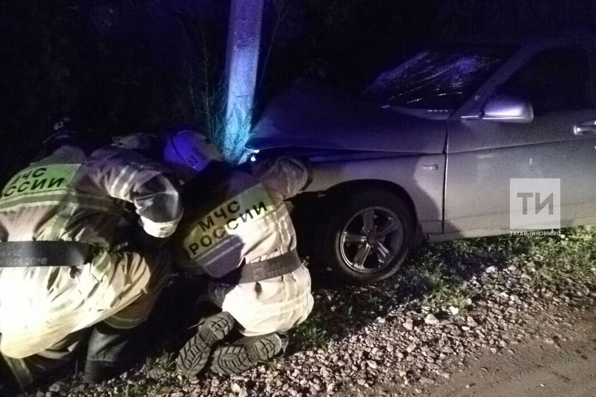 В Нижнекамске из-за врезавшегося в столб пьяного водителя пострадал ребенок