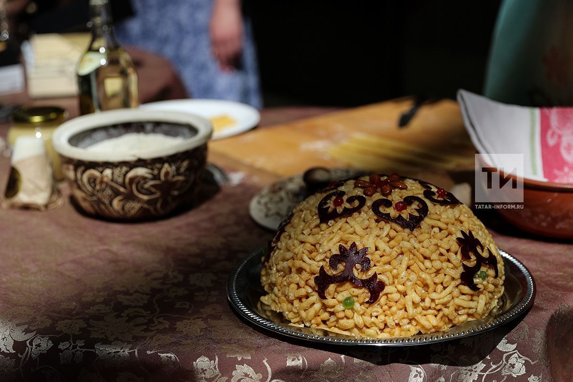 В дни ЧМ-2018 татарстанцы научат иностранцев готовить чак-чак