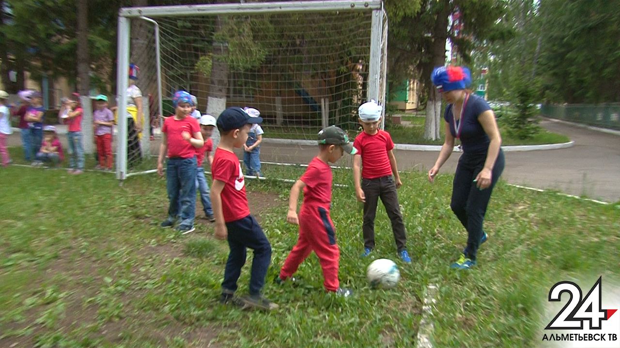 Детский мундиаль: малыши в Альметьевске проводят чемпионат по футболу