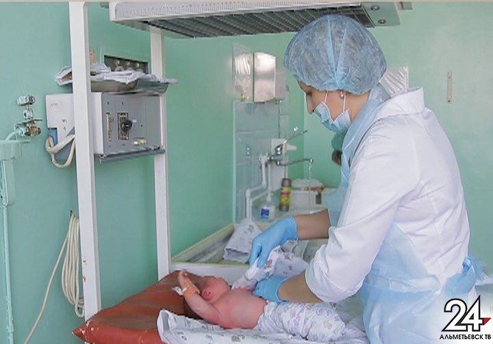 В Татарстане жительницам пгт будут платить за рождение ребенка