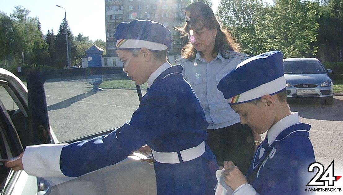 Дети в Альметьевске посетили увлекательное занятие-игру на знание ПДД
