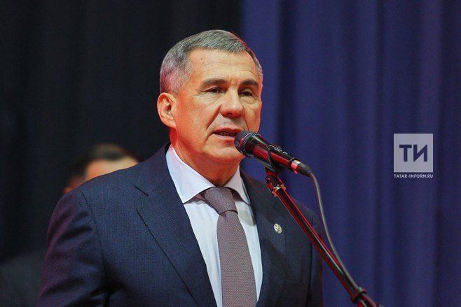 Минниханов рекомендовал сократить рабочий день в Казани 6 июля