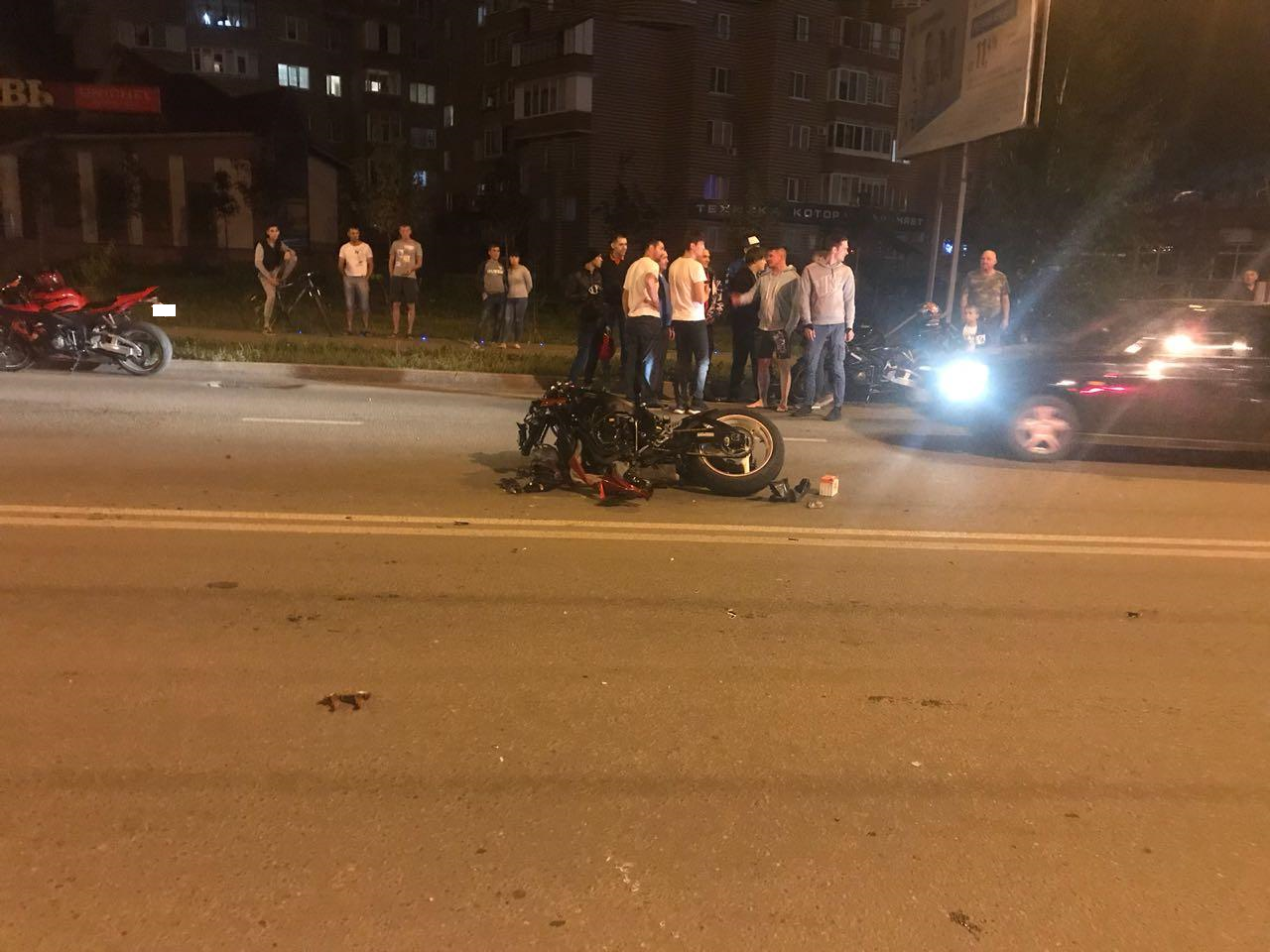 Легковушка столкнулась с мотоциклом в Альметьевске