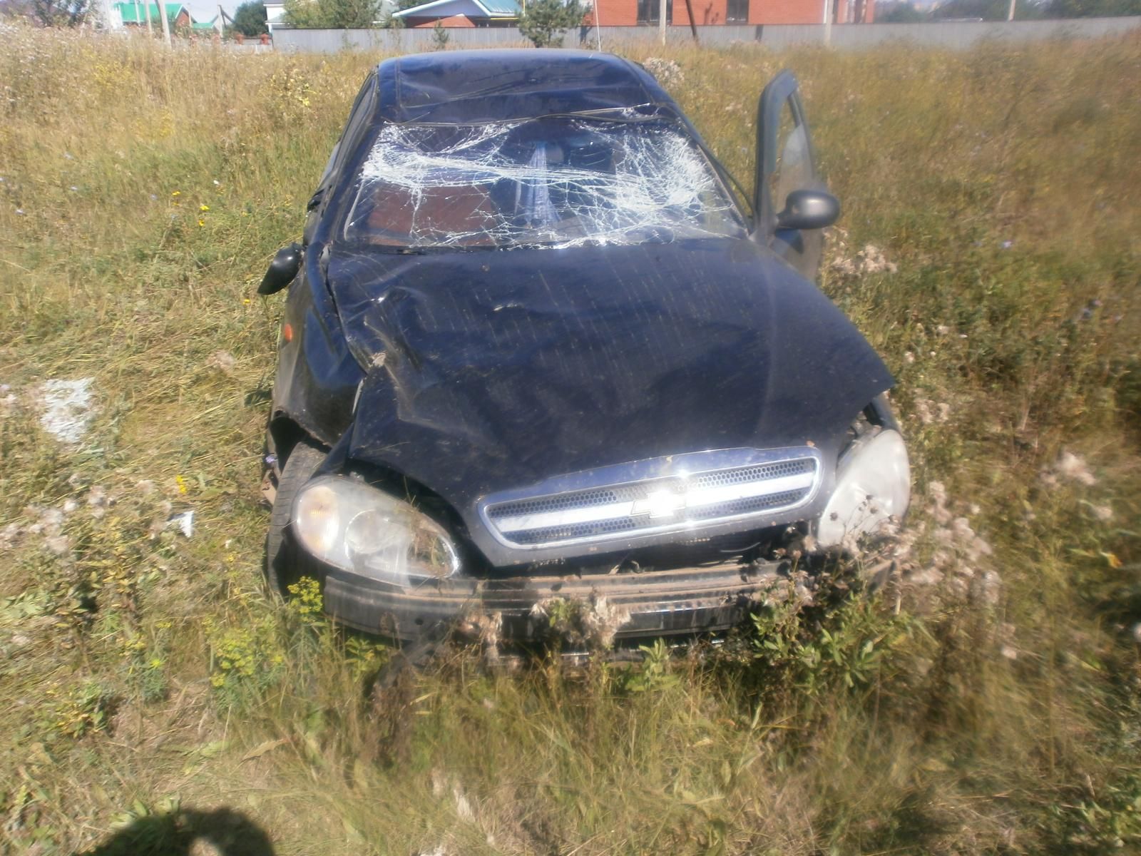 19-летний водитель опрокинулся в кювет в Альметьевске
