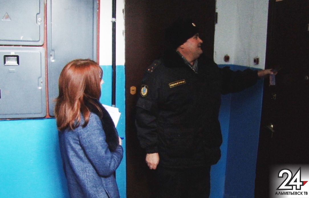 За неуплату штрафов жительница Альметьевска будет 60 часов убирать улицы