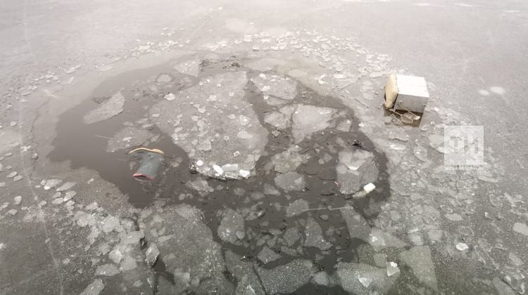В Татарстане водолазы ищут тело провалившегося под лед рыбака