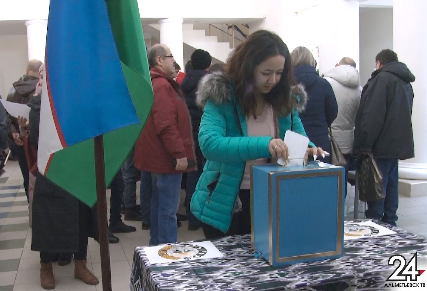 В Альметьевске граждане Узбекистана проголосовали за состав парламента на родине