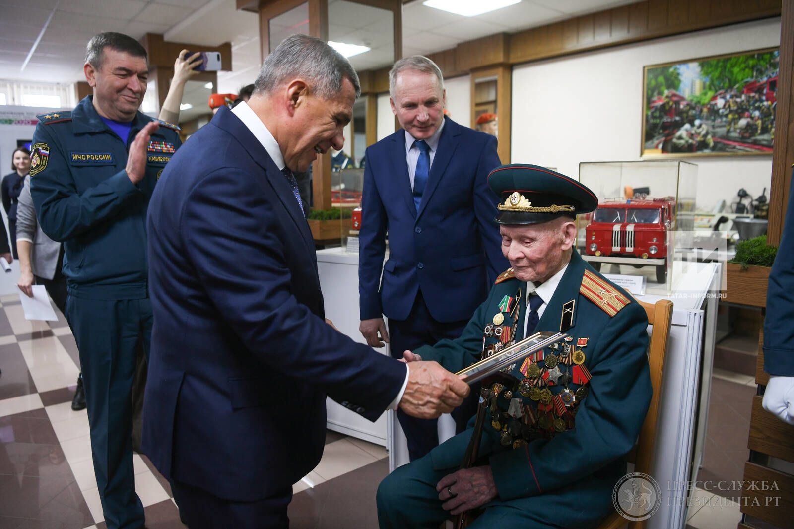 100-летнему фронтовику вручили Благодарность Президента Татарстана