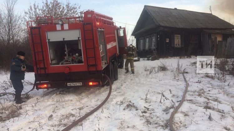В Татарстане во время пожара в частном доме погиб мужчина