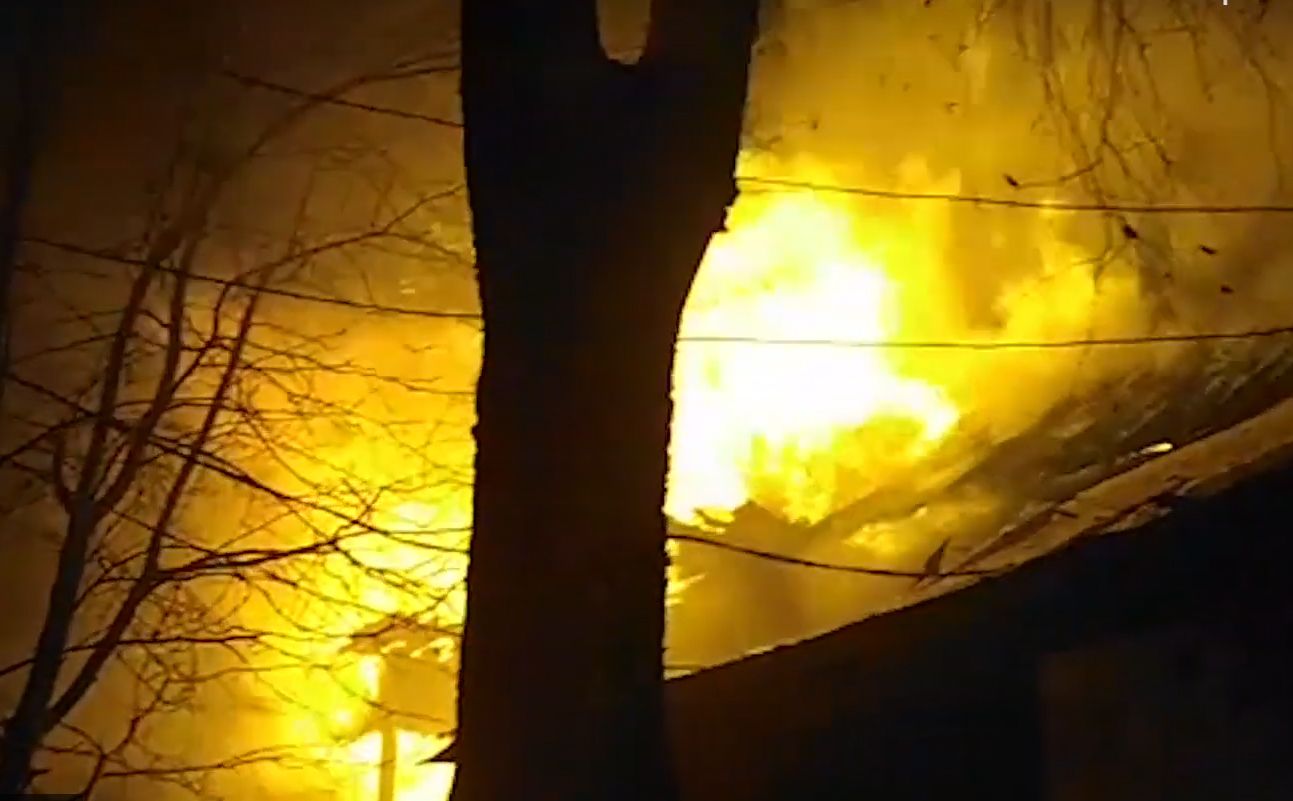 В Татарстане пожар уничтожил шесть домов и унес жизнь пожилого мужчины