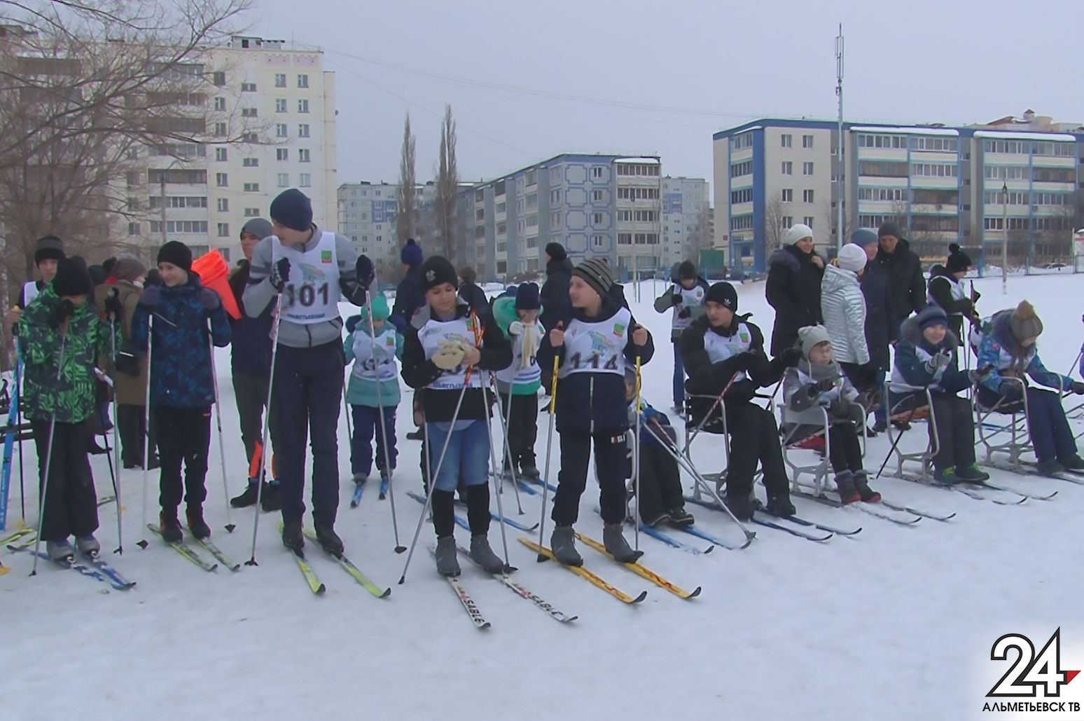 В Альметьевске дети с ограниченными возможностями здоровья проводили зиму лыжным забегом