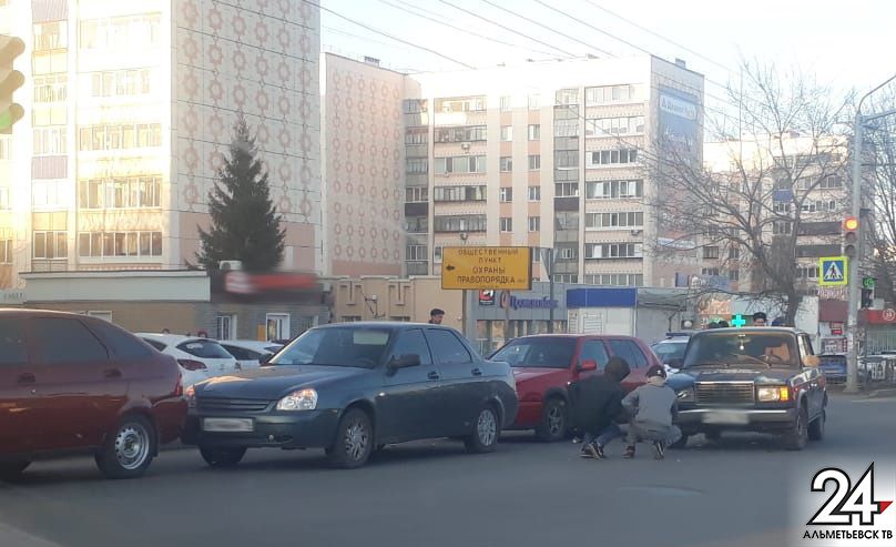 За день на одном и том же месте в Альметьевске произошло две аварии