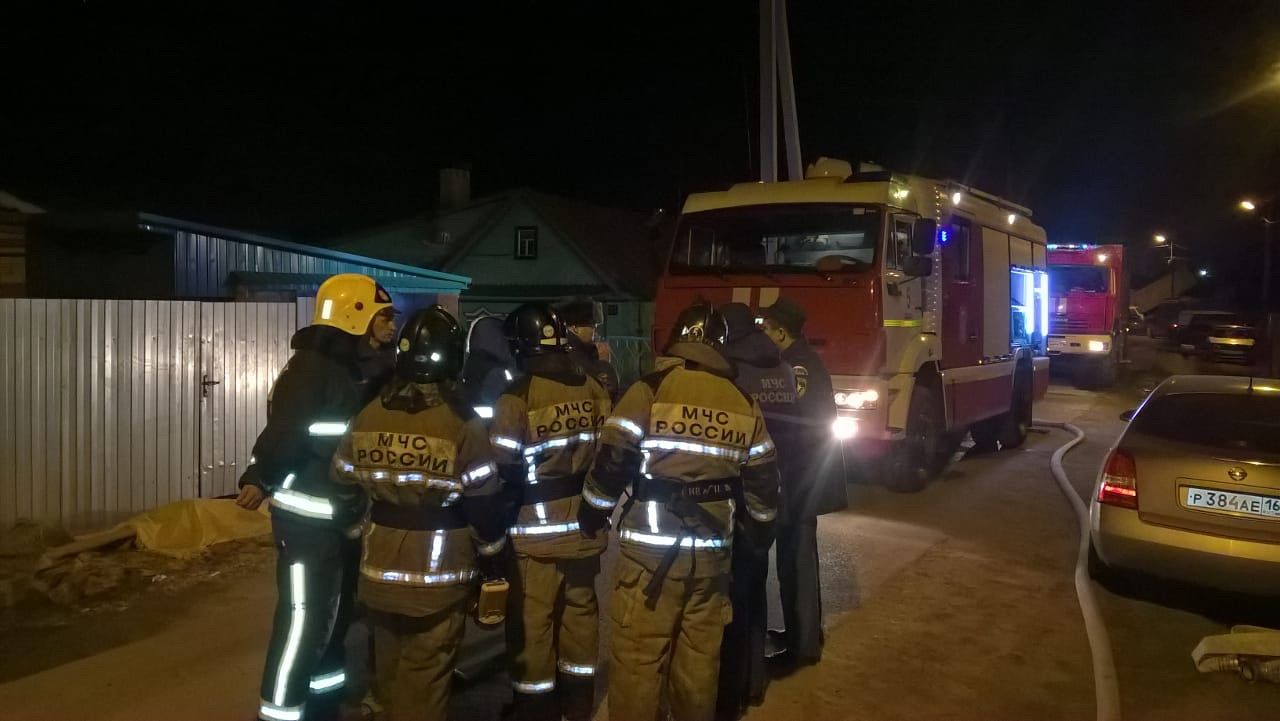 На пожаре в Татарстане погибла семья с тремя детьми