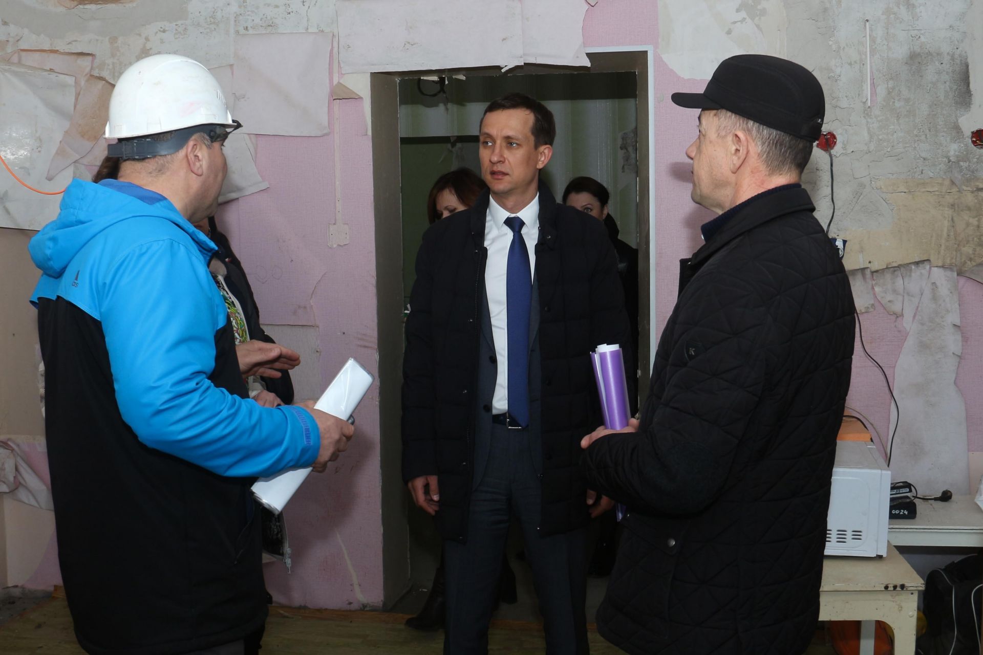 Ход капитального ремонта детских садов проинспектировал глава Альметьевского района Айрат Хайруллин
