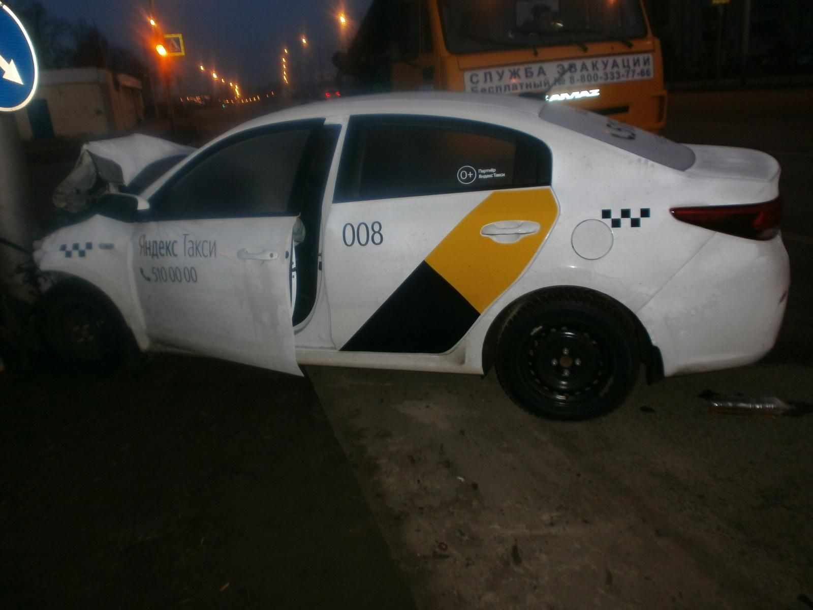 В ДТП в Альметьевске пострадали водитель и пассажир