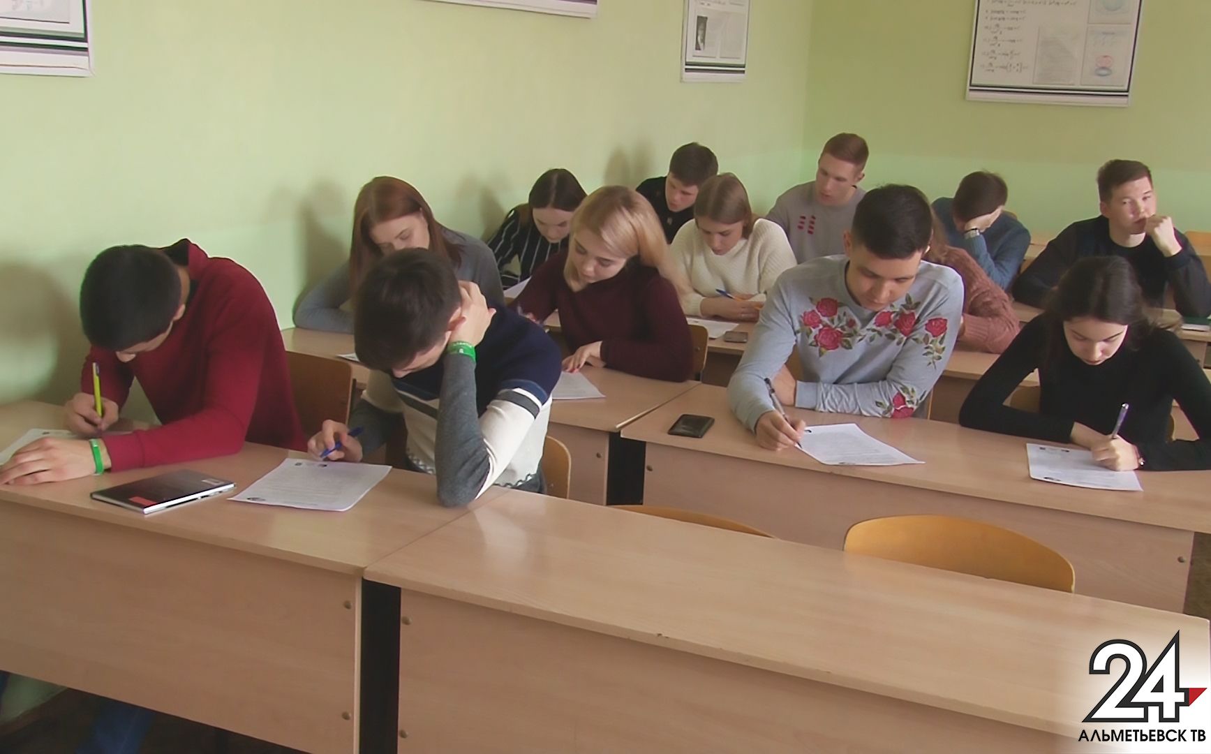 Российские вузы хотят обязать организовывать практику для студентов