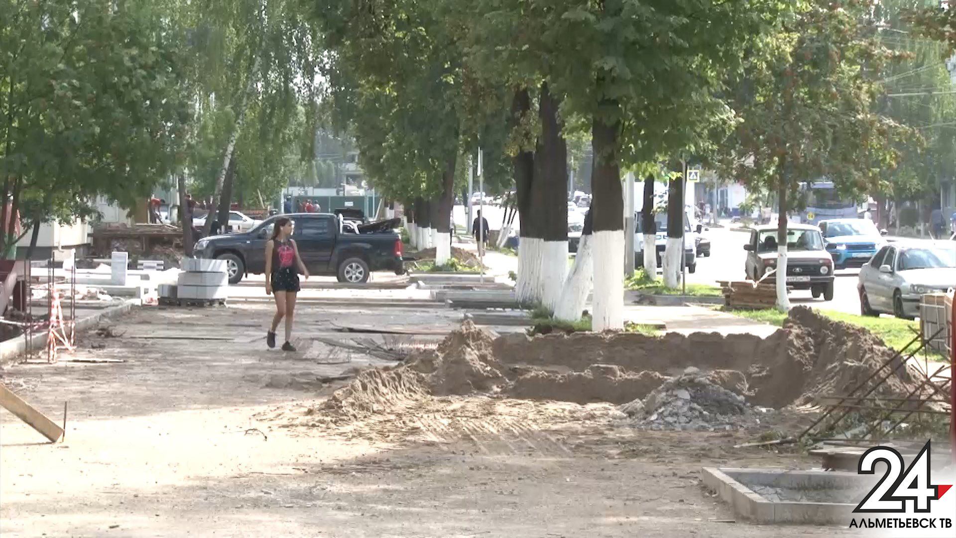 Брусчатка вместо асфальта, новые вывески и зеленые скверы: преображается улица Ленина в Альметьевске