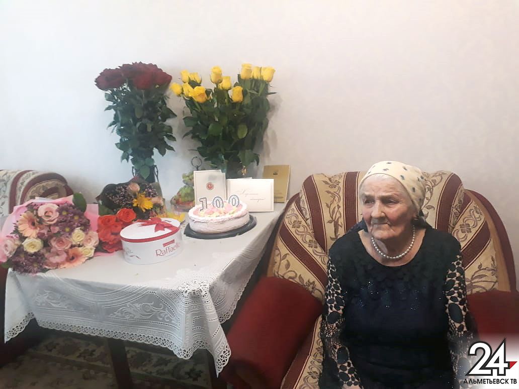 100-летие отметила жительница Альметьевска Дарья Миронова