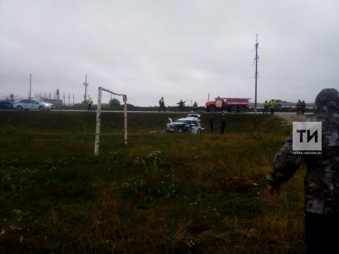 Девять человек пострадали в результате столкновения двух легковушек в Татарстане