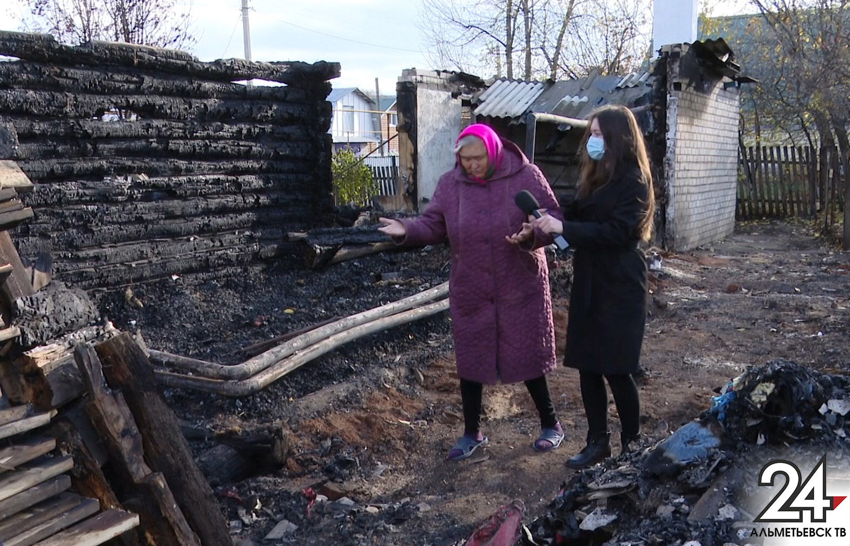 Семье из Альметьевского района, чей дом сгорел дотла, нужна помощь