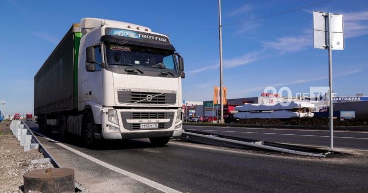В Татарстане водителям тяжеловесов напомнили о правилах перевозки грузов