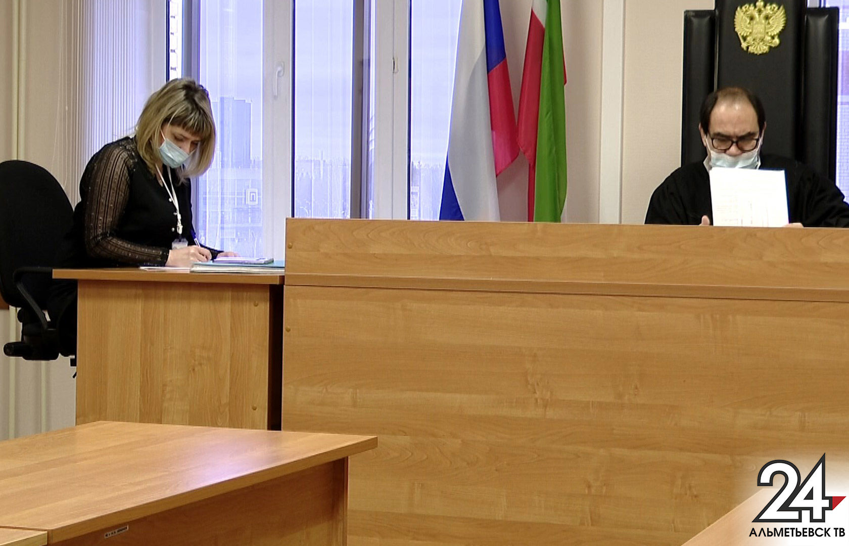 В Альметьевске судили женщину, которая в ссоре ударила ножом возлюбленного