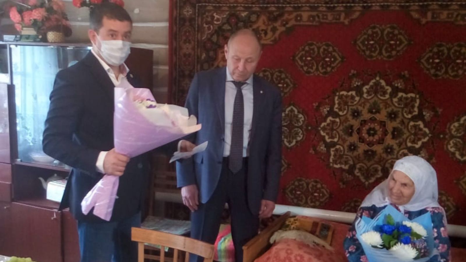 90 лет исполнилось труженице тыла Амине Зиатдиновой из Альметьевского района