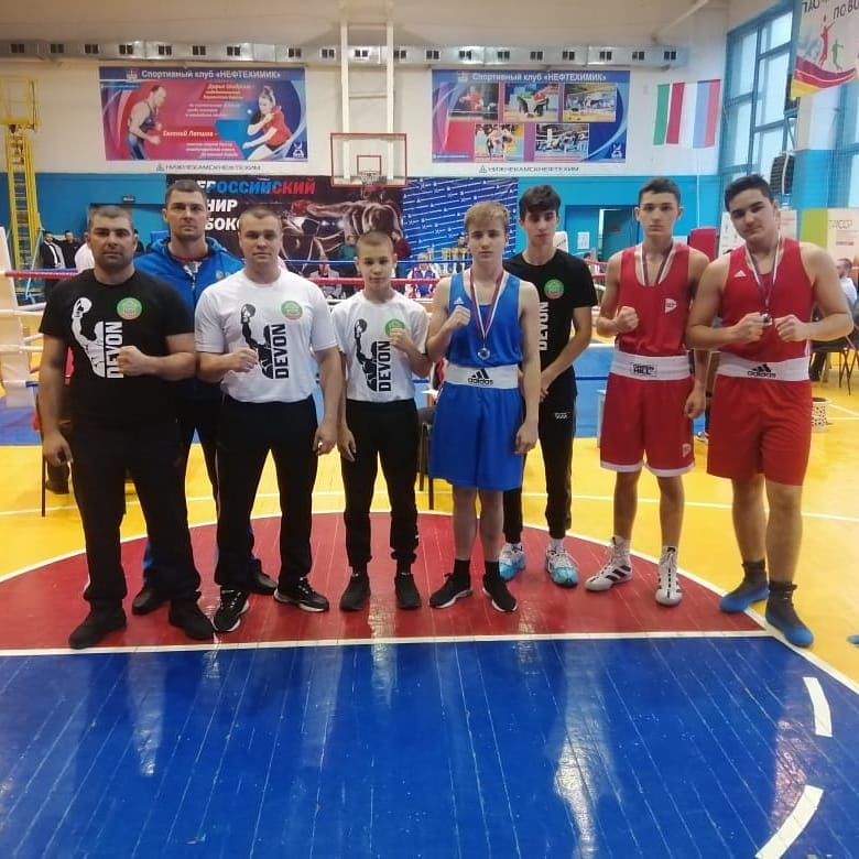 Альметьевские боксеры завоевали 6 медалей на всероссийском турнире