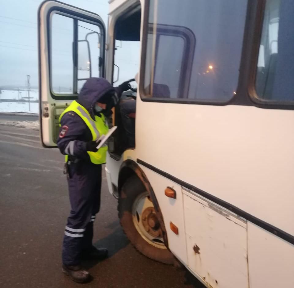 В Альметьевском районе автоинспекторы во время спецоперации выявили 6 нарушений