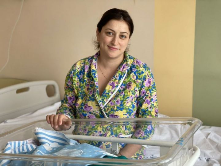За год жительница Татарстана родила трех детей