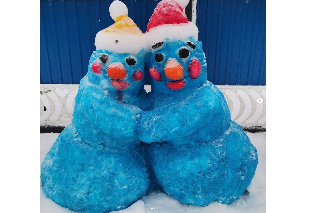 Синие снеговики появились в одном из сел Альметьевского района