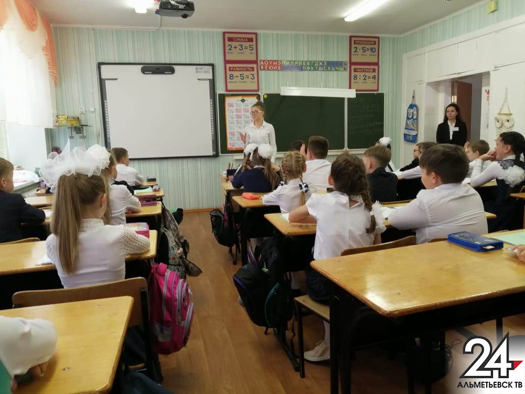 В школах Татарстана планируют преподавать уроки по правам человека