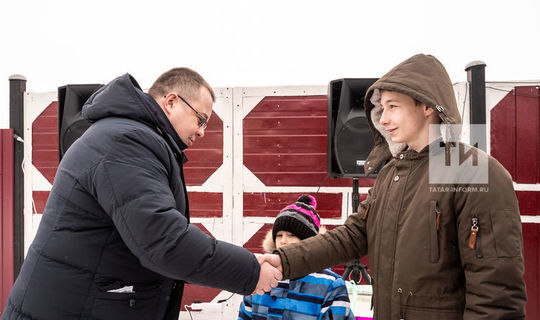 Подросток из Татарстана, спасший братьев на пожаре, получил на Новый год новый дом