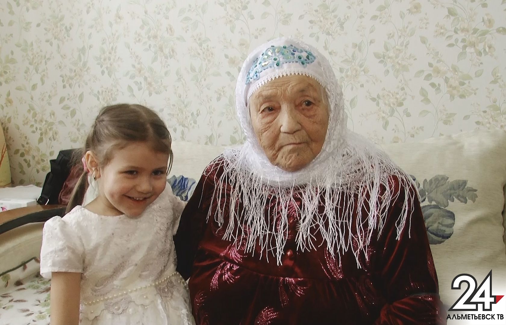 В 95 лет Маврура Шаймарданова из Альметьевска пять раз в день читает намаз