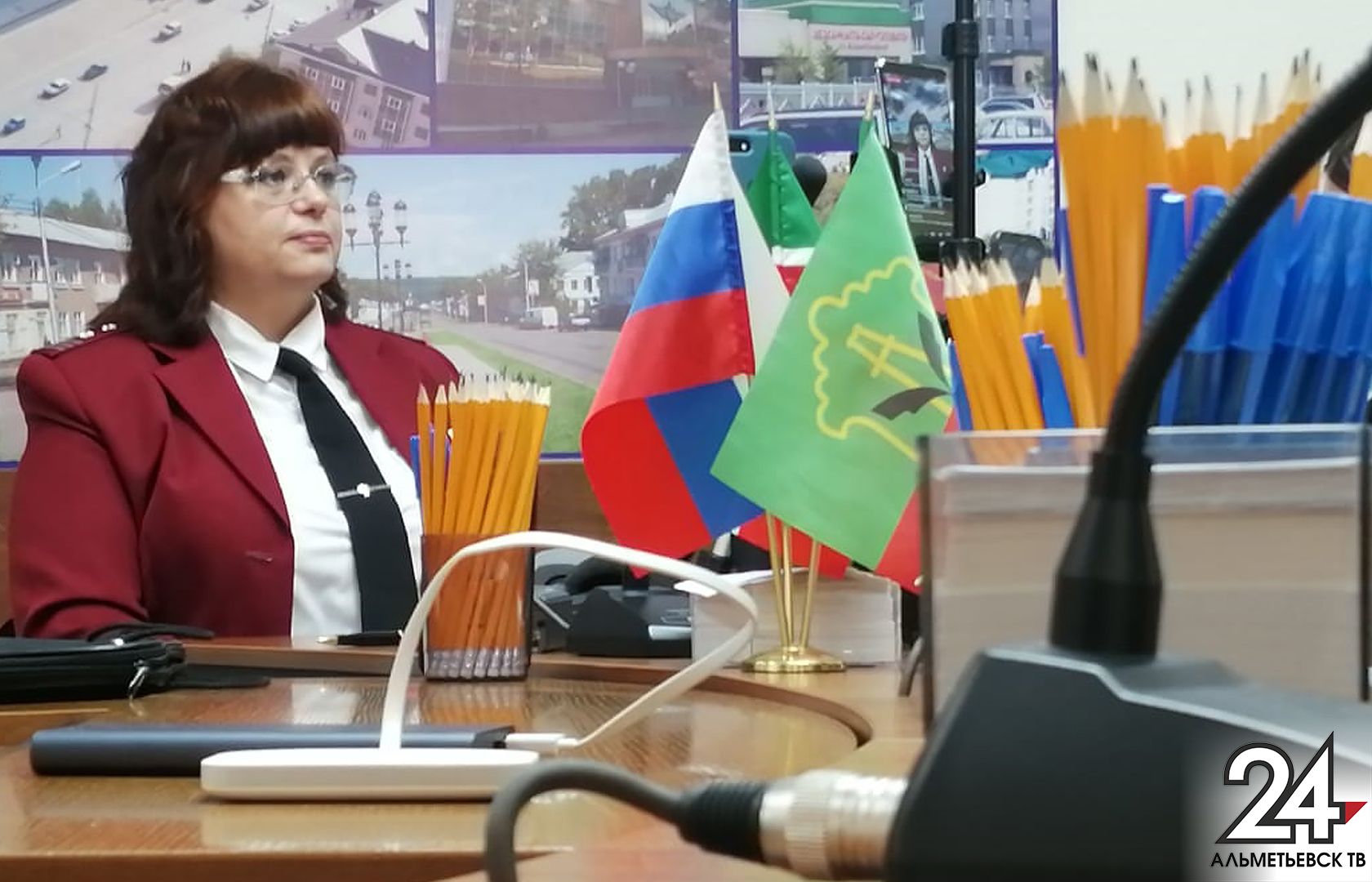 В прямом эфире с альметьевцами пообщалась главный санитарный врач района Ирина Хайруллина