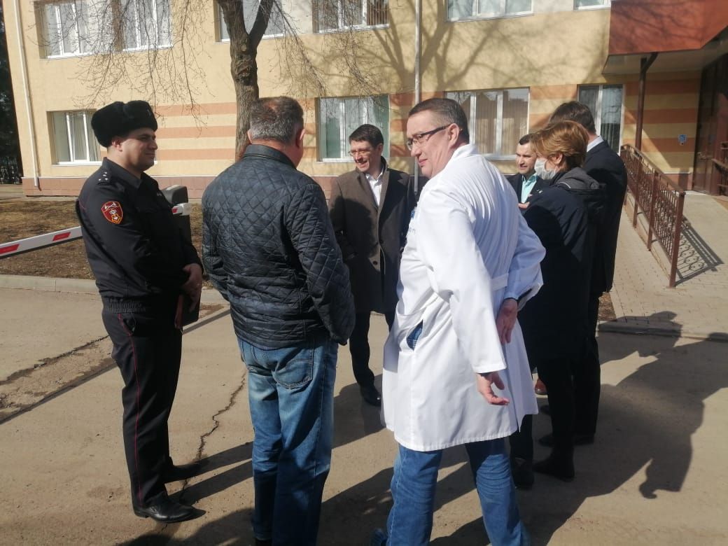 В Альметьевске оценили готовность медучреждений к приему пациентов с коронавирусом
