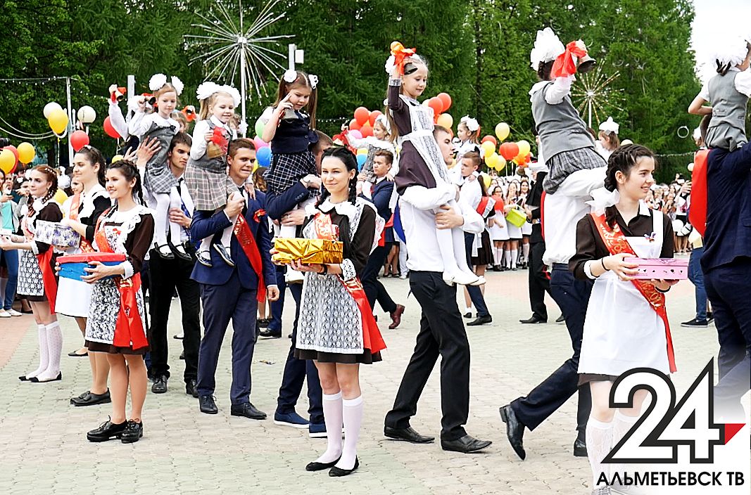 В Татарстане учебный год завершится в традиционные сроки