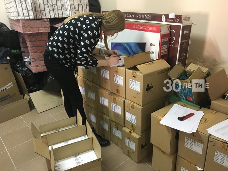По поручению Президента Татарстана нуждающимся школьникам вручат 2000 планшетов