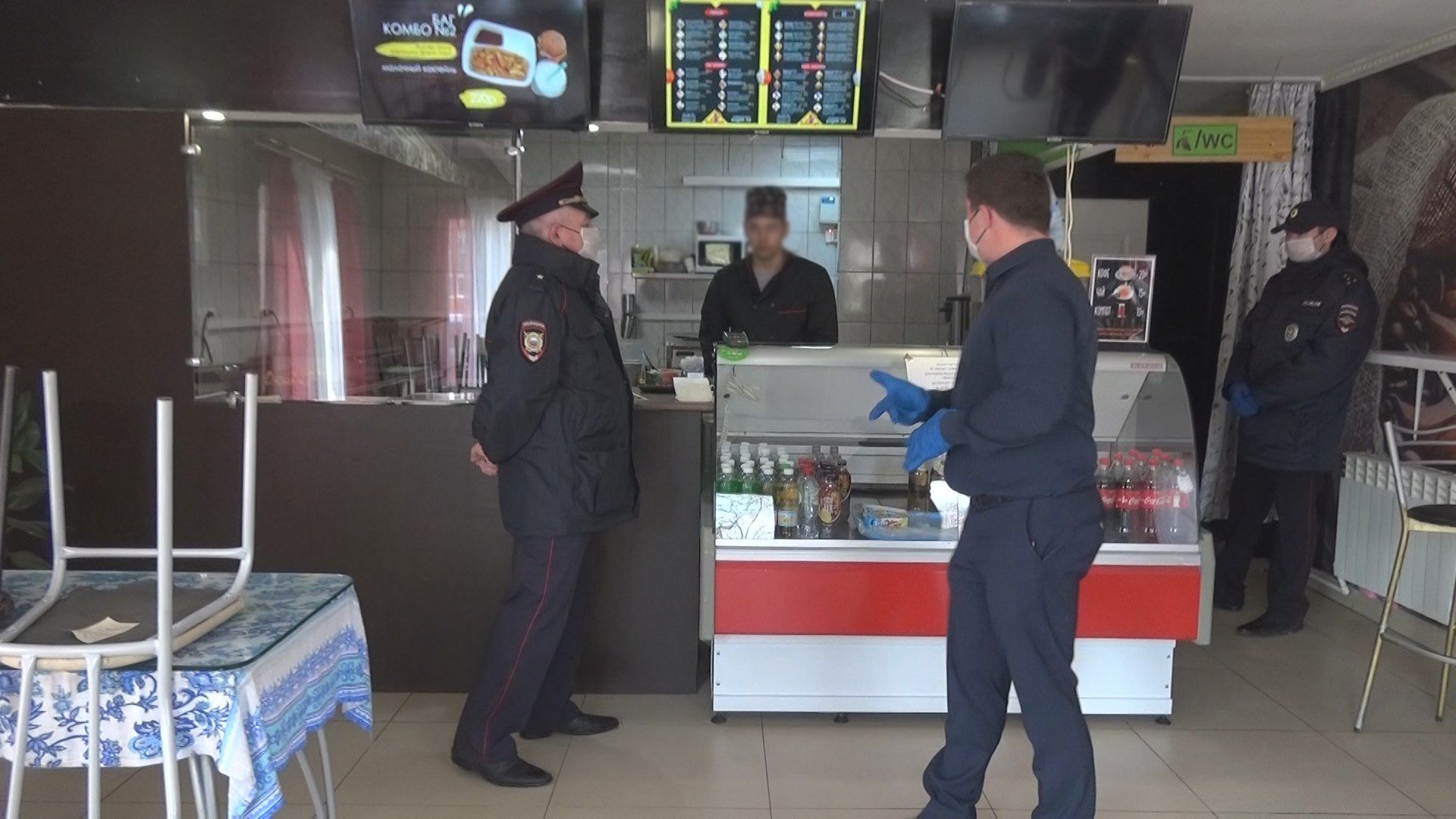 За работу во время самоизоляции хозяина кафе оштрафовали на 40 тысяч рублей