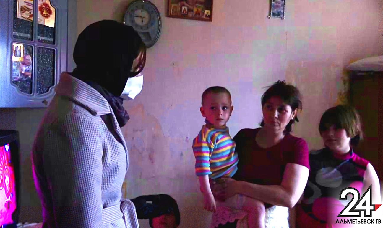 Нуждающаяся семья получила помощь от альметьевской азербайджанской диаспоры