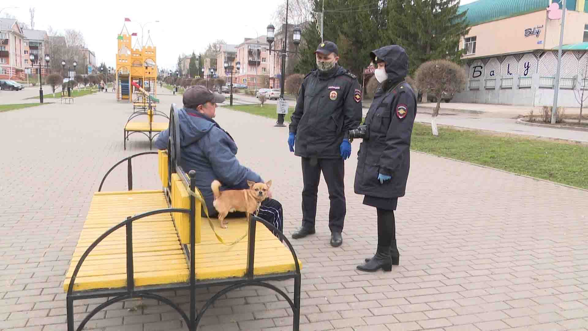 В Альметьевске продолжается патрулирование улиц сотрудниками полиции