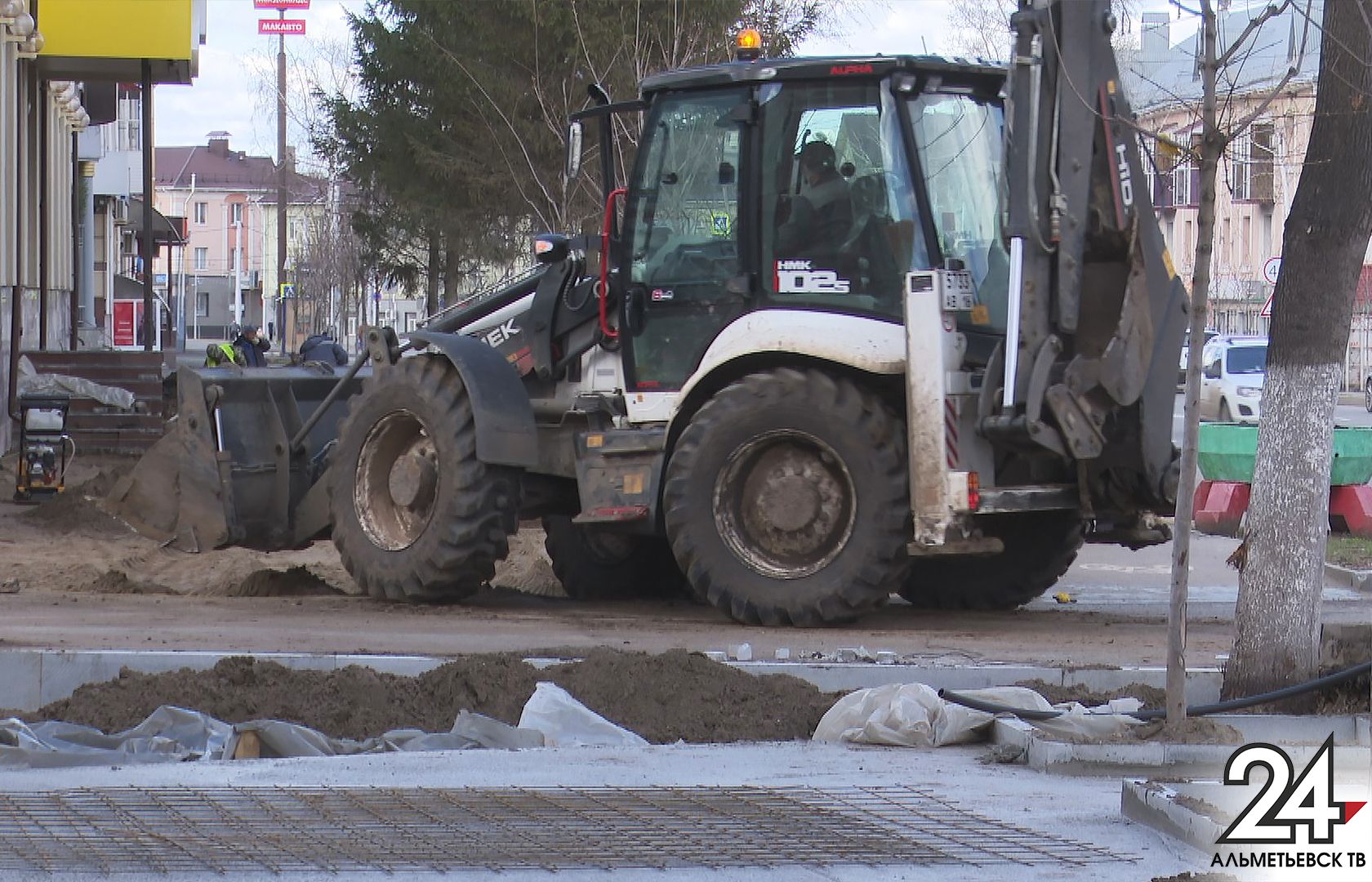 В Альметьевске продолжается реконструкция улицы Ленина