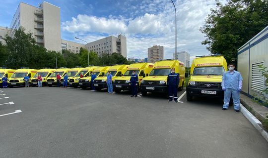 Медики Татарстана получили новые автомобили скорой помощи
