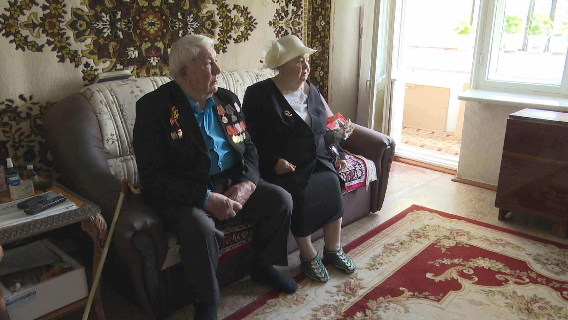 Альметьевские ветераны посмотрели прямую трансляцию Парада Победы
