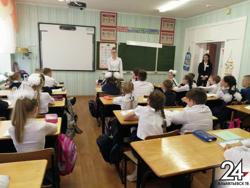 Министр просвещения РФ рассказал, как начнется новый учебный год в школах